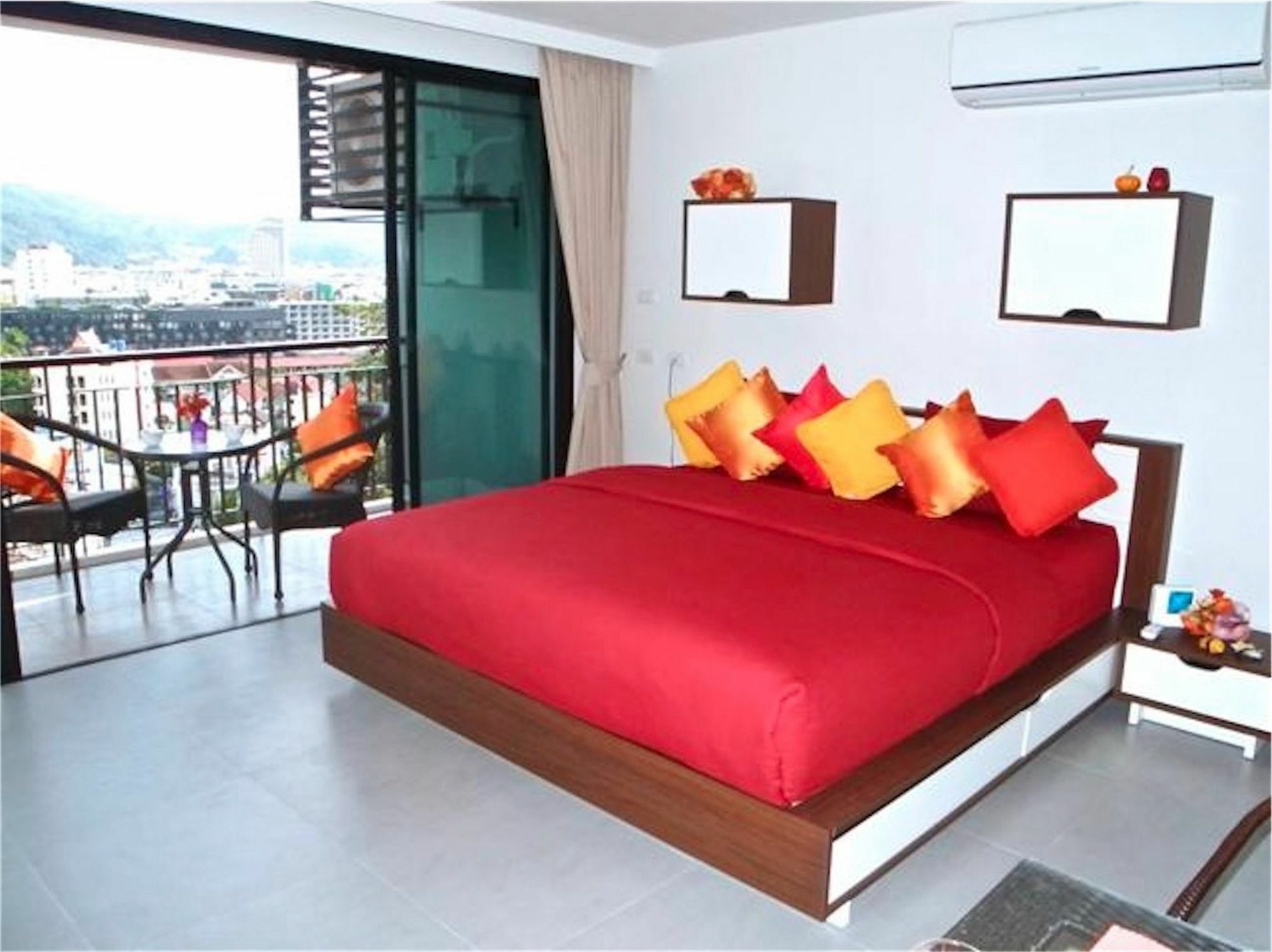 Bliss Patong 2 Bedrooms Apartment Exterior photo