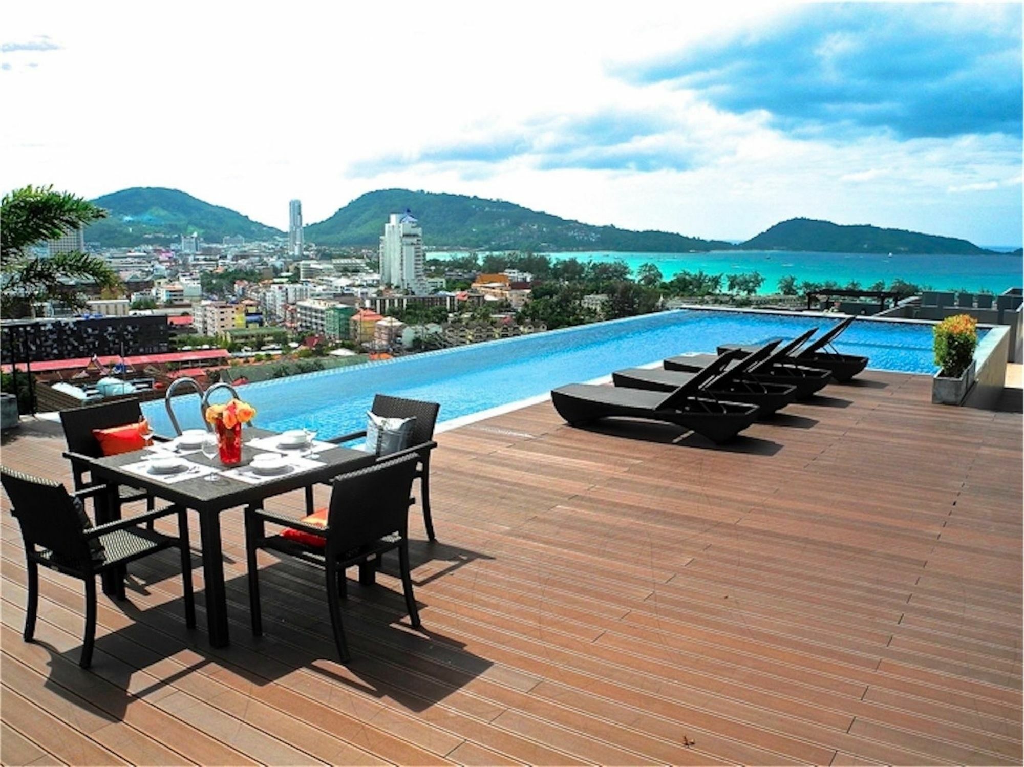 Bliss Patong 2 Bedrooms Apartment Exterior photo
